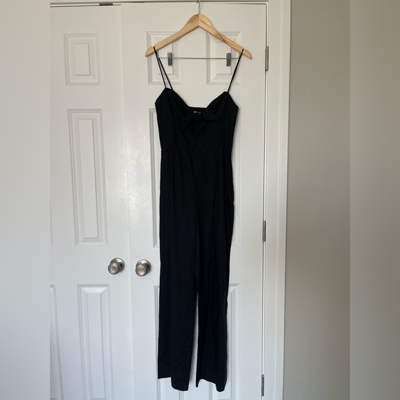 Gianni Bini | Tie Front Linen Blend Smocked Kat Wide Leg Jumpsuit - Picture 3 of 9